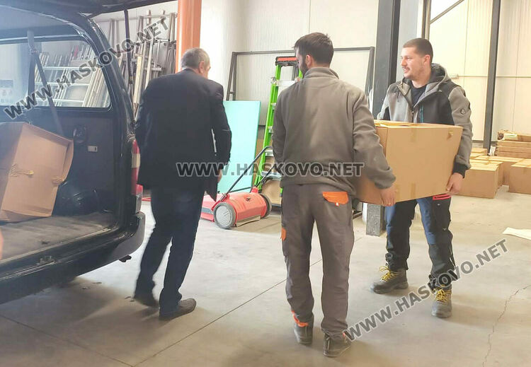 Разпределиха параваните за гласуване на общините в Хасковска област