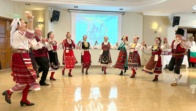 Танцов клуб &bdquo;7/8б Хасково&ldquo; с първо място в международен фестивал в Малта