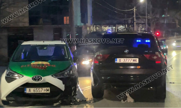 Ударът в Хасково е между фирмена &bdquo;Тойота&ldquo; и &bdquo;БМВ&ldquo;