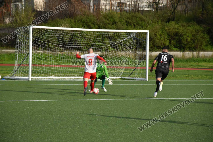 Това ли е футболната реалност в областните групи? Отбор записа победа с 15:0 