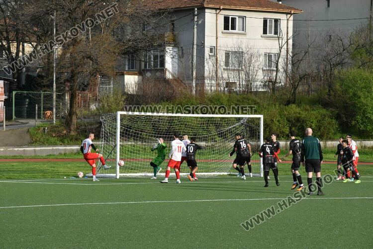 Това ли е футболната реалност в областните групи? Отбор записа победа с 15:0 
