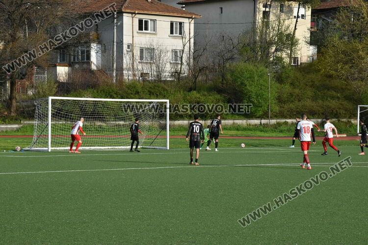 Това ли е футболната реалност в областните групи? Отбор записа победа с 15:0 