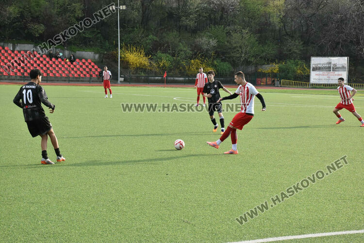 Това ли е футболната реалност в областните групи? Отбор записа победа с 15:0 