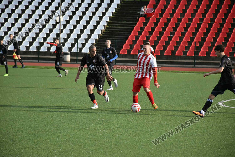 Това ли е футболната реалност в областните групи? Отбор записа победа с 15:0 