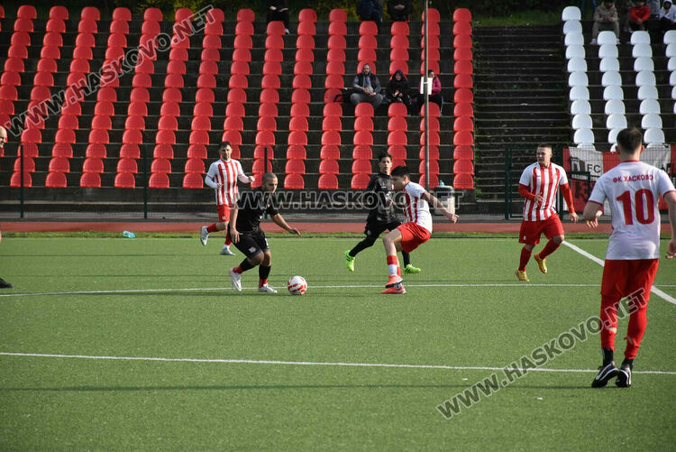 Това ли е футболната реалност в областните групи? Отбор записа победа с 15:0 