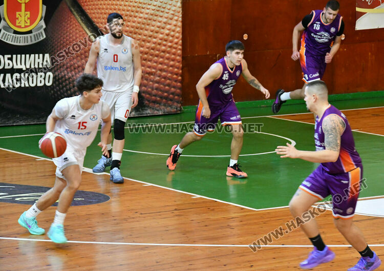 Баскетболният &bdquo;Хасково&ldquo; стартира с успех в плейофите 