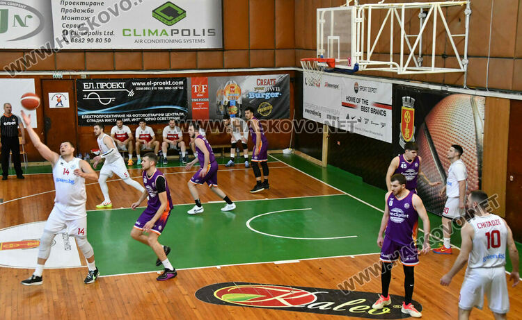 Баскетболният &bdquo;Хасково&ldquo; стартира с успех в плейофите 