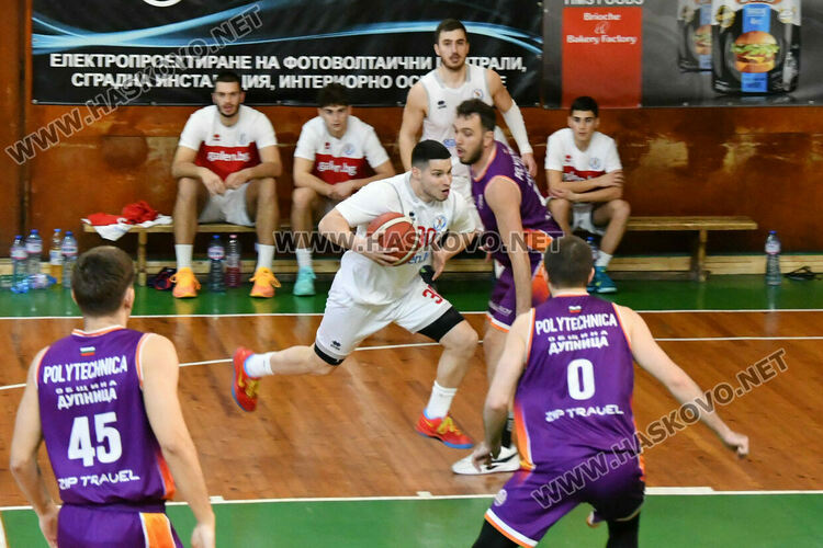 Баскетболният &bdquo;Хасково&ldquo; стартира с успех в плейофите 