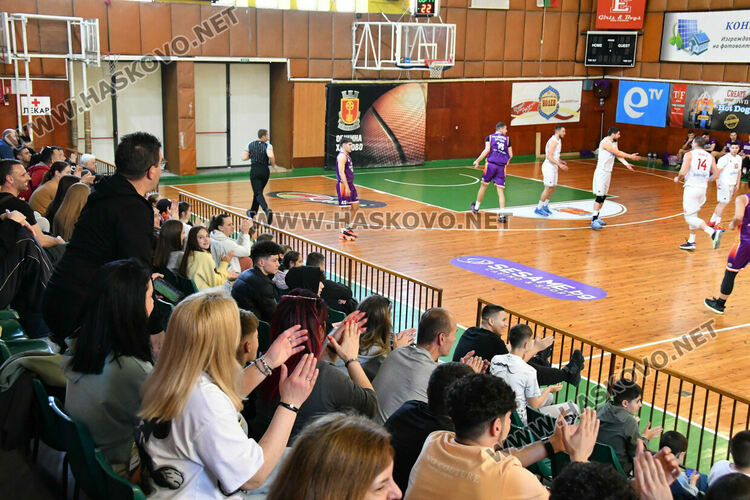 Баскетболният &bdquo;Хасково&ldquo; стартира с успех в плейофите 