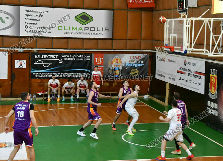 Баскетболният &bdquo;Хасково&ldquo; стартира с успех в плейофите 