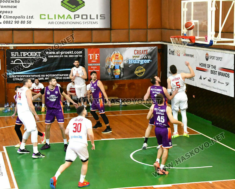Баскетболният &bdquo;Хасково&ldquo; стартира с успех в плейофите 