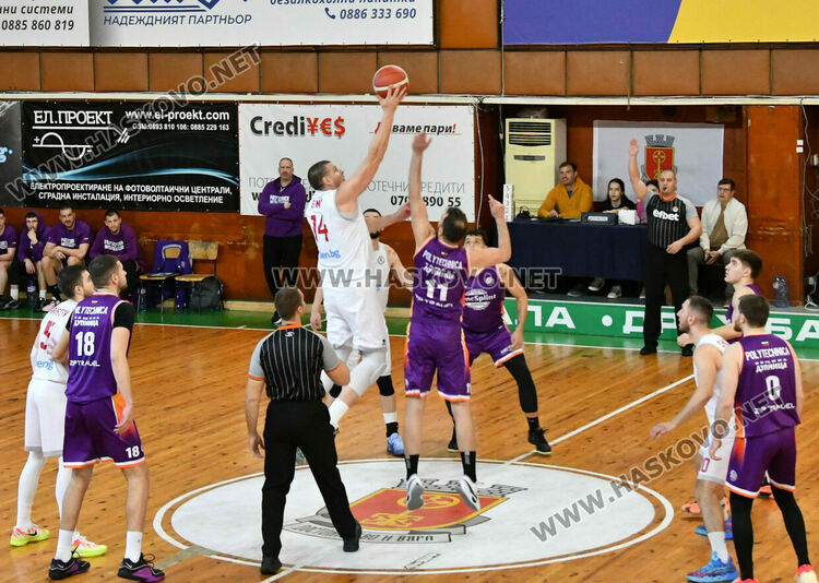 Баскетболният &bdquo;Хасково&ldquo; стартира с успех в плейофите 