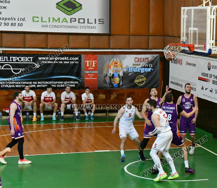 Баскетболният &bdquo;Хасково&ldquo; стартира с успех в плейофите 