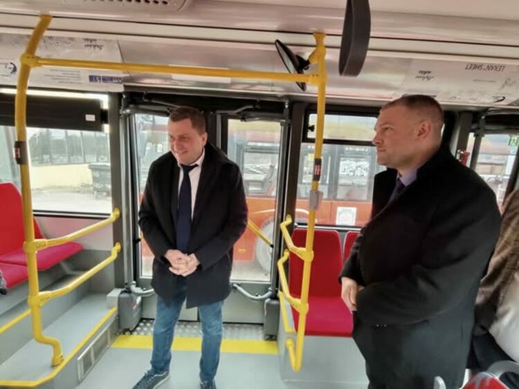 Шест нови електрически автобуса ще се включат в автопарка на общинското дружество &bdquo;Градски транспорт &ndash; Перник&ldquo;