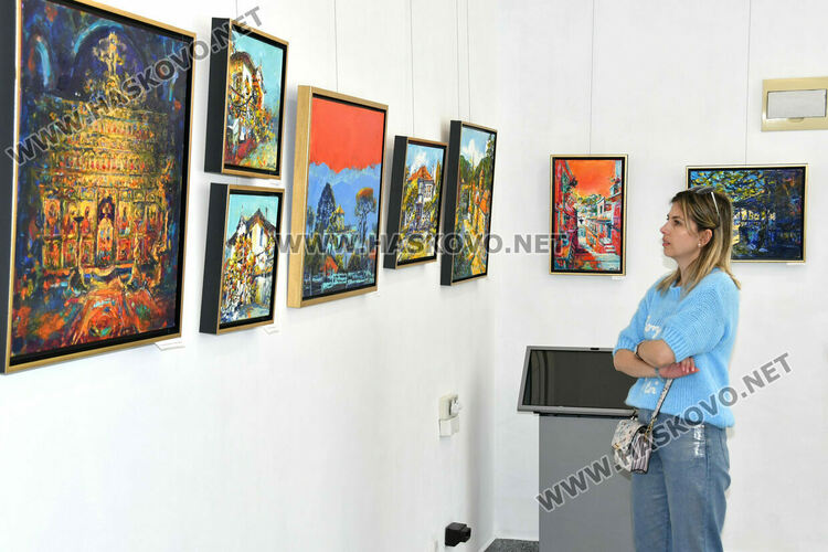 &bdquo;Пътеписи в цвят&ldquo;: Мария Райчева пренася магията на пътуването в галерия &bdquo;Форум&ldquo;