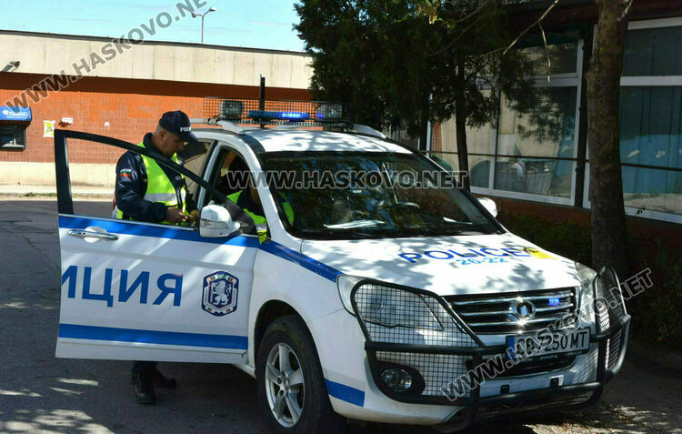 Баща и син са арестувани в Хасково след нападение с нож за боклук
