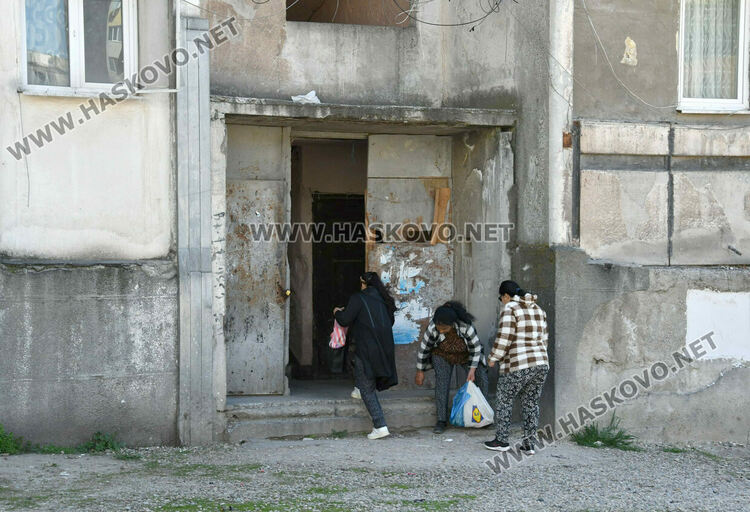 Стара вражда и убийство довели до масов бой и погром над кола в Хасково