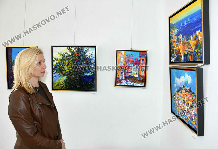 &bdquo;Пътеписи в цвят&ldquo;: Мария Райчева пренася магията на пътуването в галерия &bdquo;Форум&ldquo;