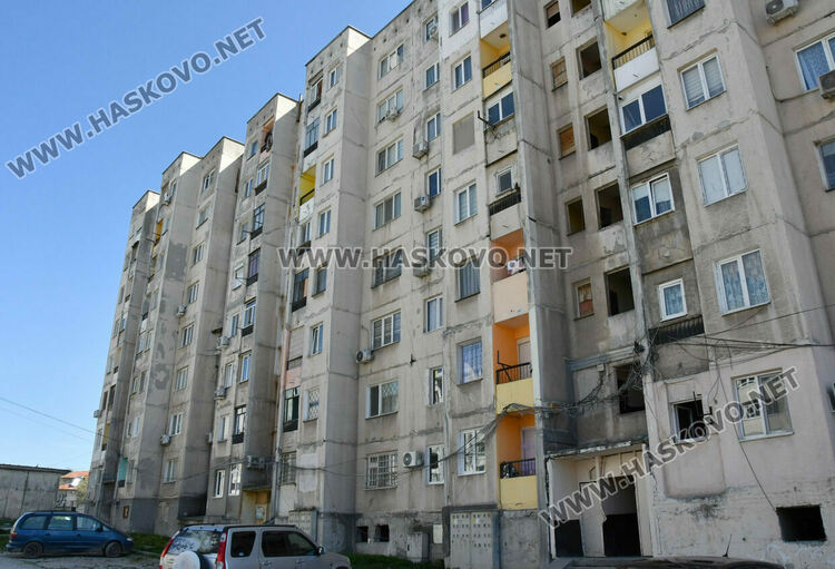 Стара вражда и убийство довели до масов бой и погром над кола в Хасково