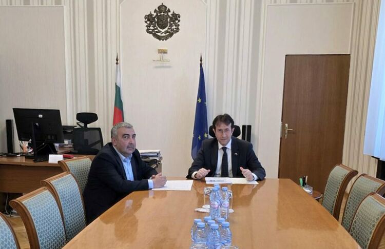 Зам.-областен управител на Кърджали обсъди с министър Корман Исмаилов субсидирането на междуселищните пътнически превози