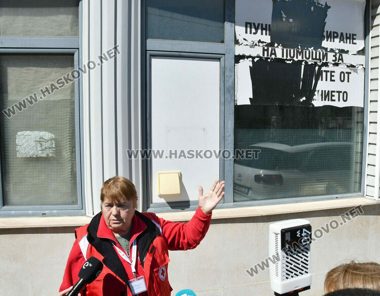 Министри провериха пункт за помощи в Хасково след сигнал за предизборна агитация