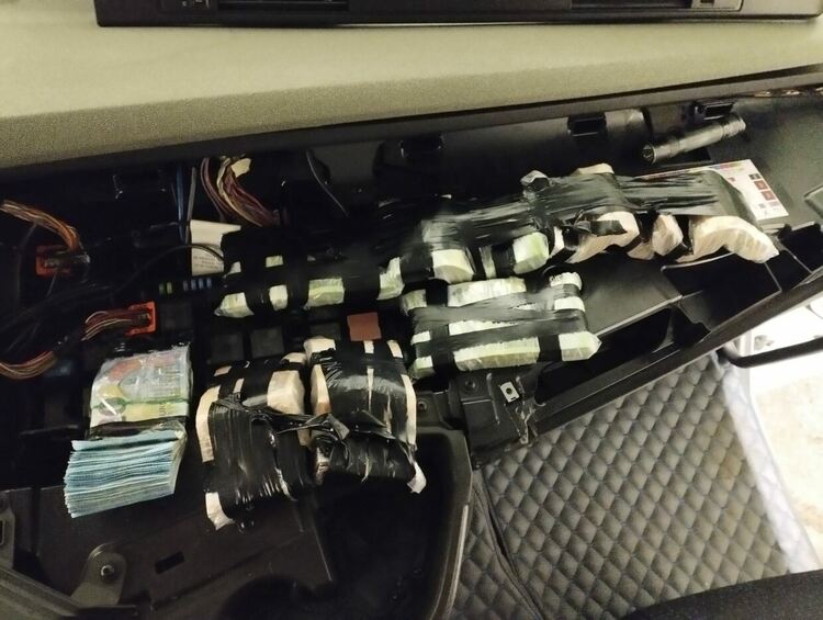 Снимки: Агенция &bdquo;Митници&ldquo;