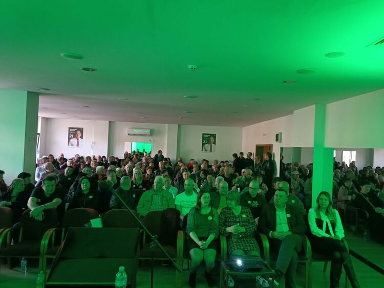 Над 200 души се срещнаха с кандидатите на &bdquo;Прогресивна България&ldquo; в Девин /ГАЛЕРИЯ/