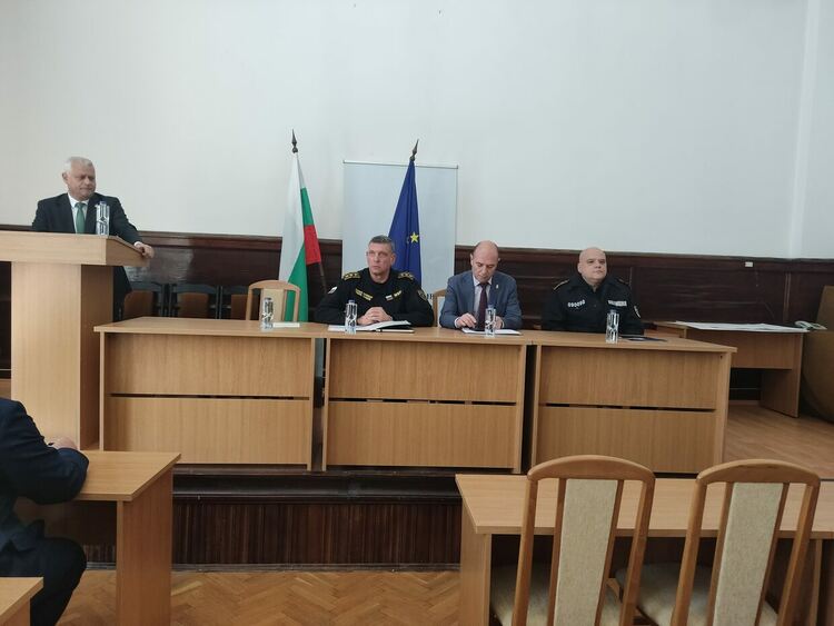 Министърът на вътрешните работи Емил Дечев проведе работна среща в ОДМВР-Кърджали
