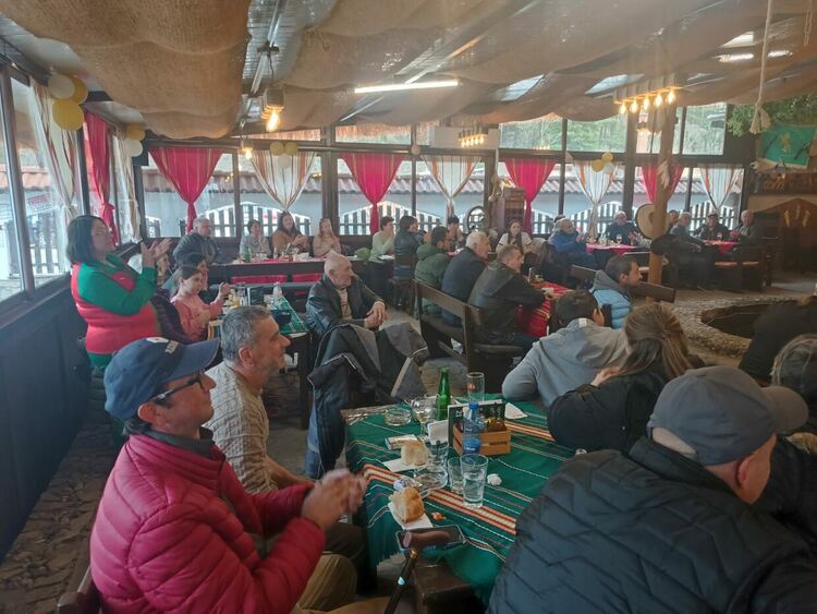 Над 200 души се срещнаха с кандидатите на &bdquo;Прогресивна България&ldquo; в Девин