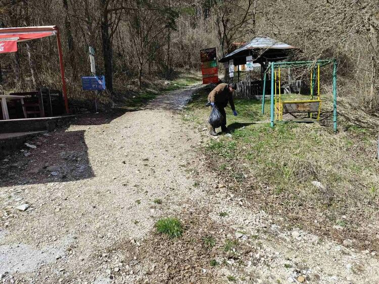 Горските в Смилян с акция по почистване в Седмицата на гората