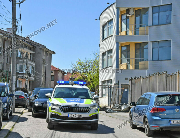 Министри провериха пункт за помощи в Хасково след сигнал за предизборна агитация