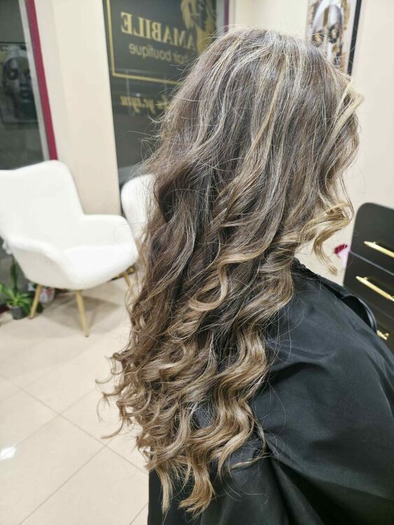 Италиански стил и висок клас грижа в новото бижу на Хасково&nbsp;&ndash; &bdquo;AMABILE hair boutique&ldquo;