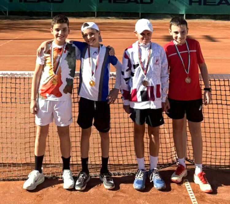 Митко Генов и Кайра Алексиева с втори места на тенис турнира в Хасково 