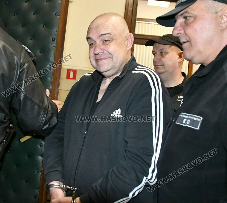 10 месеца затвор за Тони Бонбона за държане на наркотици с цел разпространение