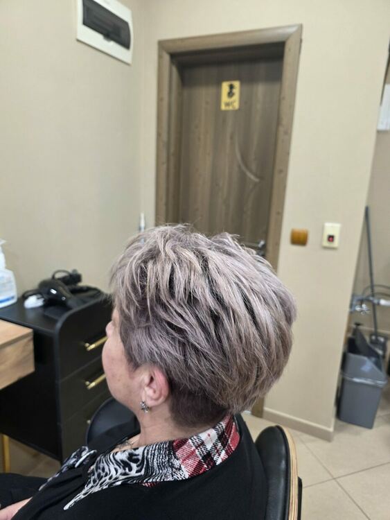 Италиански стил и висок клас грижа в новото бижу на Хасково&nbsp;&ndash; &bdquo;AMABILE hair boutique&ldquo;