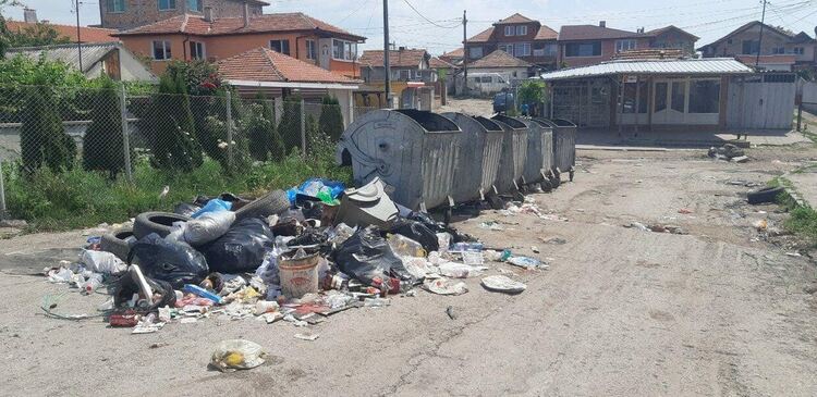 Домашен арест за хасковлията, нападнал с нож двама братя заради спор за боклук