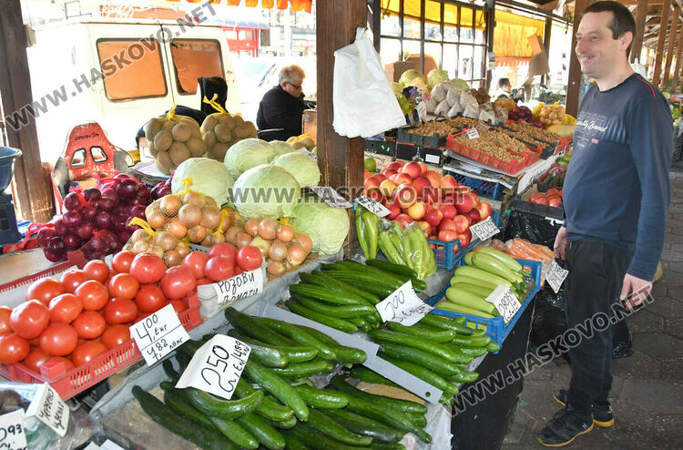 Драстичен скок в цената на доматите в Хасково 