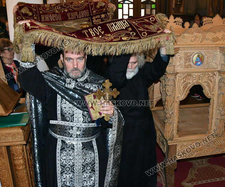 Пътят към Възкресението: Хасково отбелязва Разпети петък