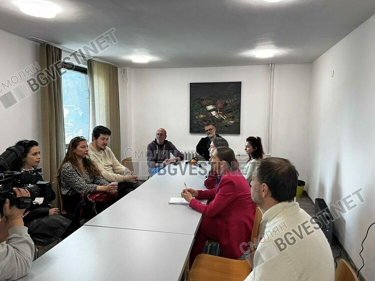 Родопският театър стартира образователен проект &bdquo;Театър на маса&ldquo;