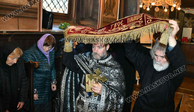 Пътят към Възкресението: Хасково отбелязва Разпети петък