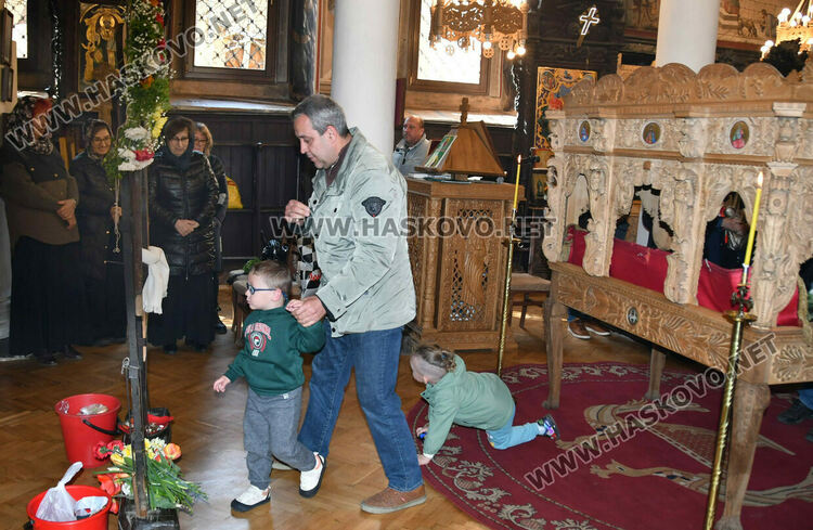 Пътят към Възкресението: Хасково отбелязва Разпети петък