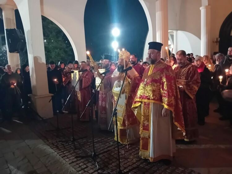 За втора година пукотът от заря заглуши празничния камбанен звън в Смолян