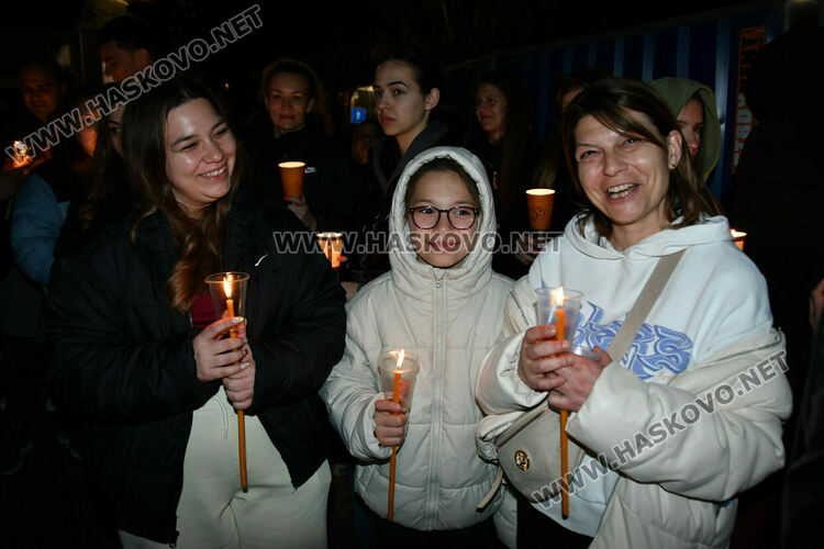 Христос Воскресе! Честит Великден!