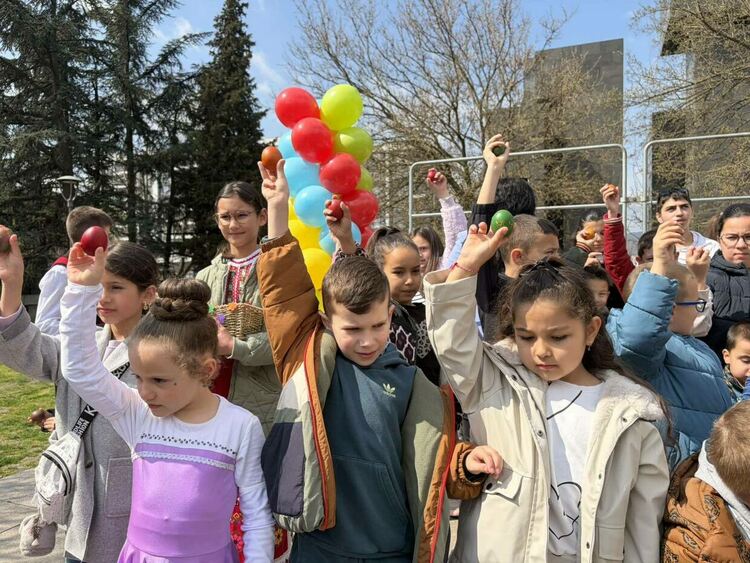 Пъстър Великденски празник в Кърджали 