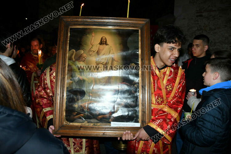 Христос Воскресе! Честит Великден!