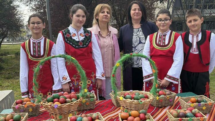 Пъстър Великденски празник в Кърджали 