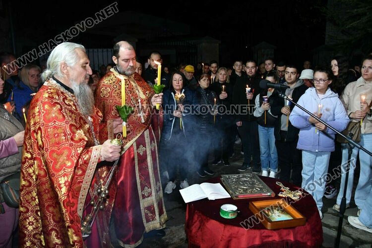 Христос Воскресе! Честит Великден!