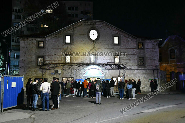 Христос Воскресе! Честит Великден!