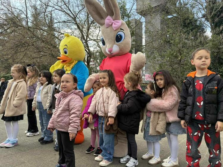 Пъстър Великденски празник в Кърджали 