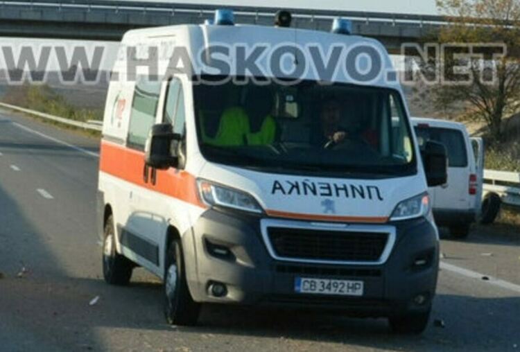 Загинал и ранен при две катастрофи за ден в Хасковска област